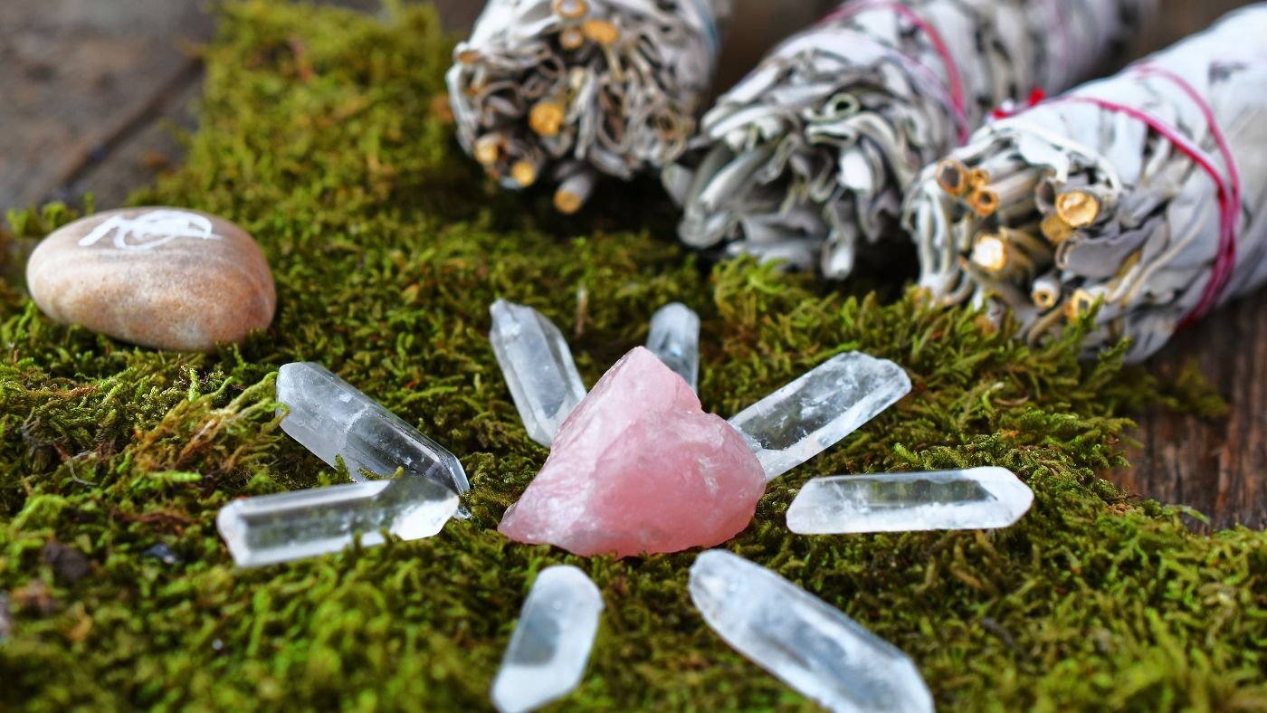 Rose Quartz Crystal Guide- Healing Benefits